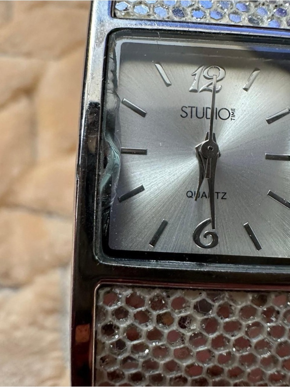 Vintage Studio Time Silver Mesh-Panel Cuff analogue Watch - Picture 4 of 8